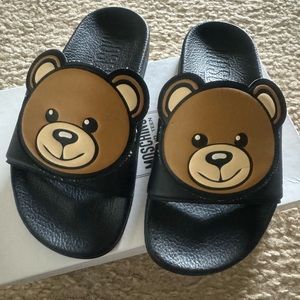 Kids Moschino head slides! Like new !